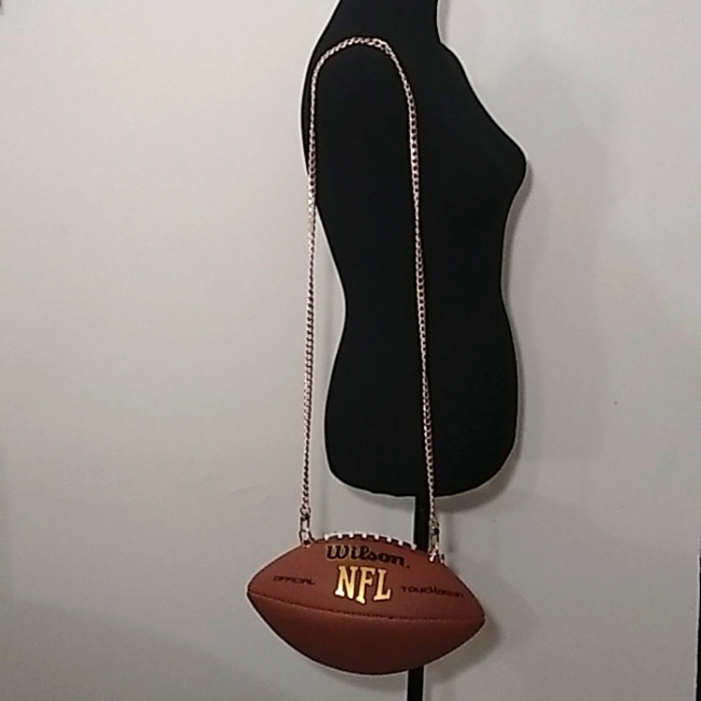 HANDMADE Football Purse 🏈 - Picture 7 of 17